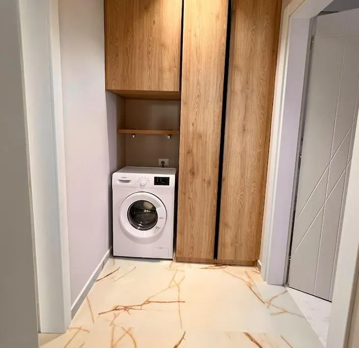 Juri Apartament Lungomare Wlora