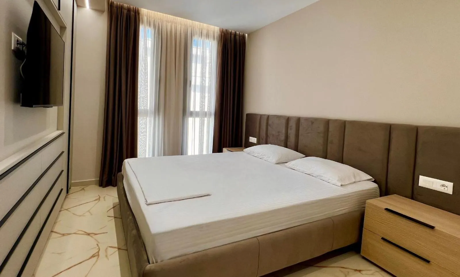 Juri Apartament Lungomare Wlora 0*,